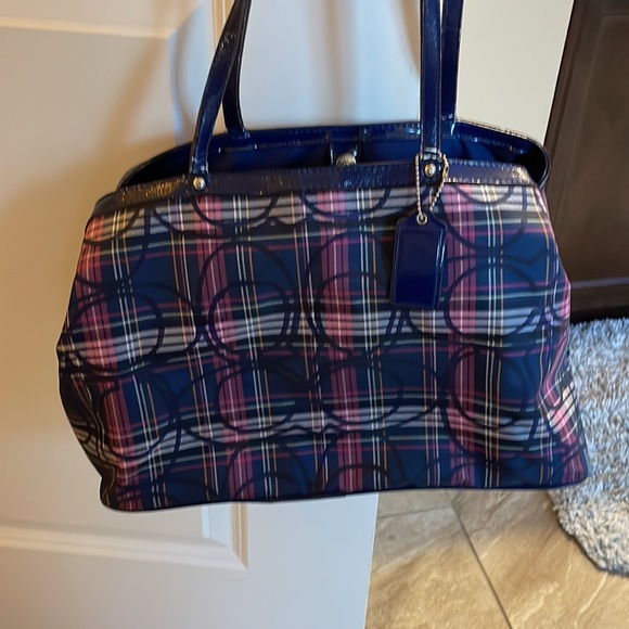 Coach purse - Picture 2 of 6